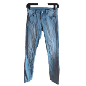 Articles of Society raw hem skinny type jeans . Lightwash for Summer! Size 24.